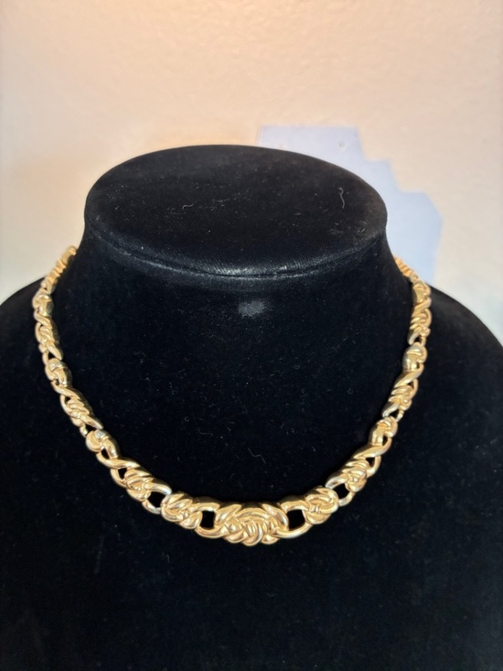 VTG Monet Gold-Tone Knotted Link Necklace Everyday Elevated Casual Elegant
